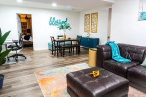 Cozy Home|Pet Friendly|Close to trails - Image 2