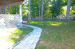 Cozy Home|Pet Friendly|Close to trails - Image 5