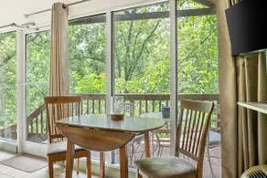 Couples retreat- Riverfront- Hot tub- fire pit! - Image 5