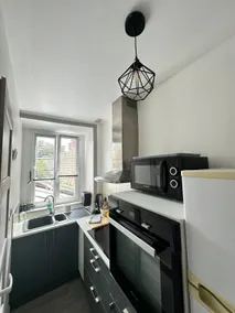 Ideal for couples & professionals, quiet center, wifi, close to the station - Image 4