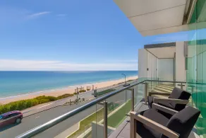 Henley Beachfront Luxury Home With Private Pool, Spa And Sauna! - Image 3