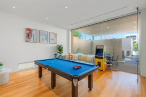 Henley Beachfront Luxury Home With Private Pool, Spa And Sauna! - Image 4