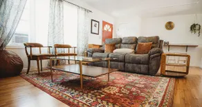 Nestled Inn - Image 2