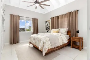 Richmond Estate 3rd floor condo~ Pool~Beach Access - Image 2
