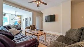 Central Spacious King in Midtown w/ Rsvd Parking! - Image 2