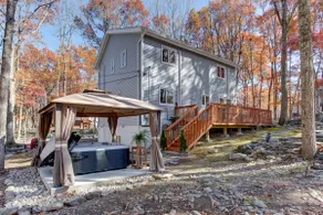 Home away from home, with many community amenities - Image 5