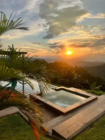 Family Chalet · Salt Pool · Jacuzzi · Starlink - Image 3