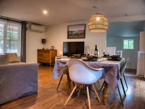 Chalet 1 km from Mont Sutton • SPA • Fall Colours - Image 3