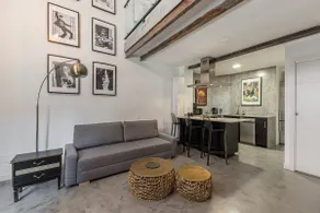 Designer loft in Barajas - Image 3