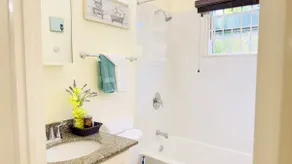 Best 2BR Fam Friendly near all-beach-pool-shuttle - Image 3