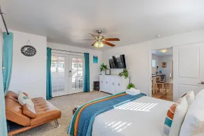 SkyHighCasita Luxury Retreat near UNM with Views! - Image 2