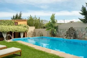 DM Elegant and Charming Villa - Image 5