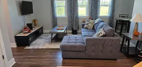 Modern Farm Retreat - Fresh Eggs - Pet Friendly - Image 5