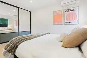 Gorgeous self-contained unit in central location - Image 4