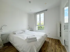 Beautiful 2-room apartment – Clichy Town Hall - Image 2