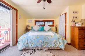 Serenity Retreat: Mountains, Waterfalls, Comfort - Image 5