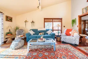 Serenity Retreat: Mountains, Waterfalls, Comfort - Image 2