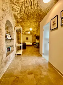 Christian Quarter Studio I - Image 3