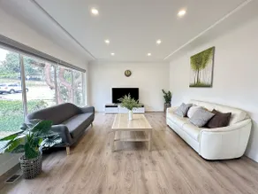 Near Holdom Skytrain Spacious Main Floor home - Image 4