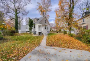 Charming 5-Bedroom Cape Cod Retreat w/Gameroom - Image 2