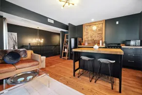 Montrose Manor- In the heart of Belmont! - Image 5
