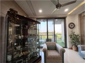 Balcony Bliss - Stylish & Unique Independent 2BHK - Image 5