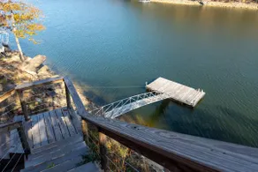 Luxury Lake House W/ Amazing View & Private Hot Tu - Image 3