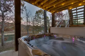 Luxury Lake House W/ Amazing View & Private Hot Tu - Image 2