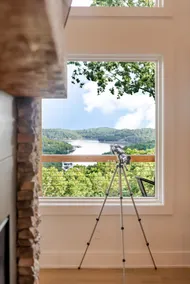 Lake Dreams Hideaway | 10 Acres | Stunning views - Image 4