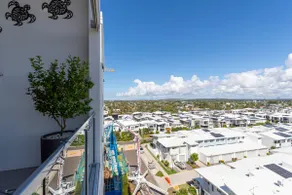 Breathtaking Beachfront 3 Bedroom Penthouse Bokarina Sunshine Coast - Image 3