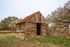 Historic Hideaway. - Image 4