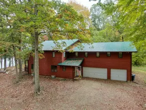 Private Lake Front Home With Pontoon Rental Available On Property - Image 3
