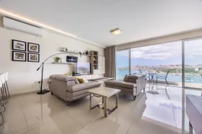 Avalon by the Sea - A Breath of Oceanfront Luxury - Image 3