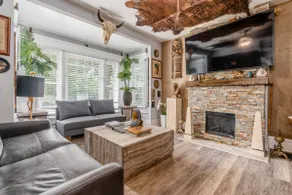 Palace Ramses: OSU/SOHUD Luxury Home w/ Barcade/Gym/Throne/ 1st Flr Master Suite - Image 3