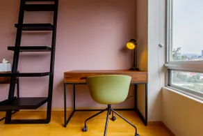 Capitalia | Santa Fe: Style & Comfort with Parking - Image 2