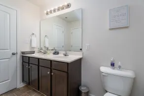 Roomy Townhouse Near Military Base and Beaches - Image 5