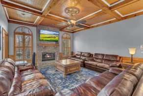 Best Value KC! 6 bedroom/5 bath/11 bed w/4 ensuite - Image 3