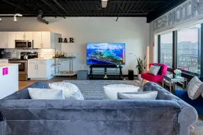 Luxury | Skyline View | Downtown| Walk |Dream Room - Image 2
