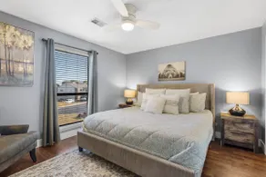 Luxury Pet Friendly Penthouse 5 Minutes from Strip - Image 5