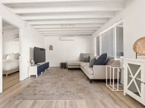 Pepper Cottage — Cosy Central Stay - Image 2