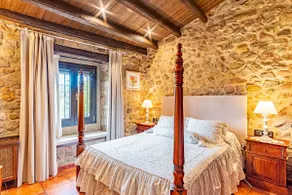 Charming country house with swimming pool. - Image 4