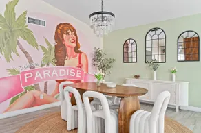Pink House, Free Heated Pool, Movie Room, & Golf - Image 4