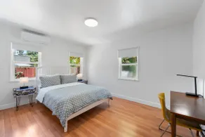 * Entire House * Ample Parking *Quiet Neighborhood - Image 5