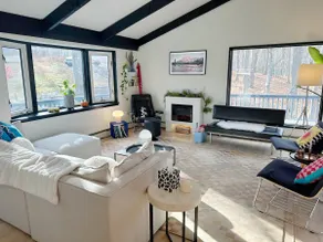 Modern Woodland Retreat, Hudson Valley & Catskills - Image 2