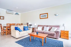 Pool View 2 bedroom 1st floor apartment, Oasis Parque near Alvor AT14 - Image 4