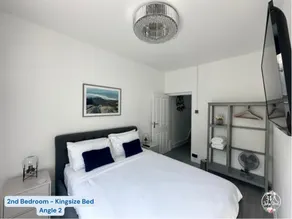 OCEAN ESCAPE 200m From the Sea, High Spec Town Centre Entire Flat, 3 Bedrooms, TVs All Rooms - Image 4