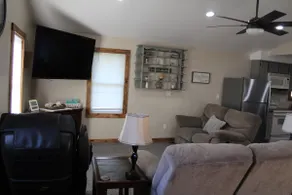 Ohio Street Retreat-hot tub, massage chair, pool - Image 3
