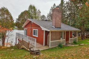 Waterfront cottage and trail - Image 3