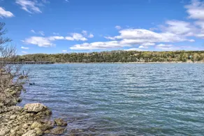 Amazing Lake Views-Lakefront 3BR/2BA Sleeps-12 - Image 3