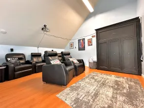 Private Forest Lodge w/Game House, Spa, mins to DT - Image 4